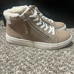 Universal Thread Tan High-Top Sneakers with White Accents